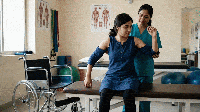 LGMDR1 Patient in Physical Therapy